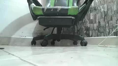 Snapshot of srfindomfeet_ chatting on September 10, 2025, 2:11 am sr master cum its my old account online show from September 10, 2025, 2:11 am