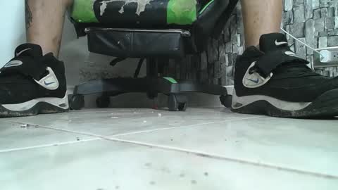 Snapshot of srfindomfeet_ chatting on October 2, 2025, 2:29 am sr master cum its my old account online show from October 2, 2025, 2:29 am