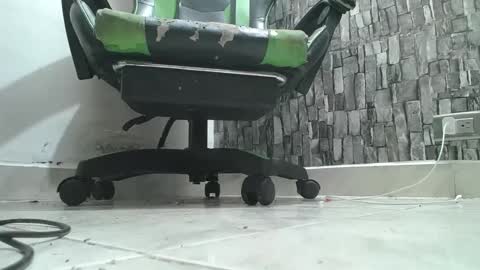 Snapshot of srfindomfeet_ chatting on October 6, 2025, 4:32 am sr master cum its my old account online show from October 6, 2025, 4:32 am