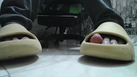 sr master cum its my old account online show from February 6, 2026, 3:55 am