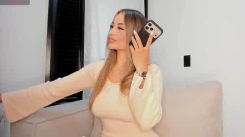 Laura online show from May 19, 2026, 11:38 am