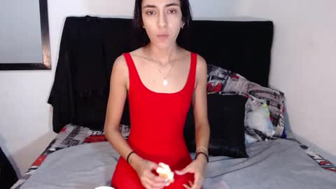 Snapshot of srta_luciana chatting on November 21, 2025, 12:15 pm . . online show from November 21, 2025, 12:15 pm