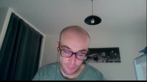 ssenzo online show from December 23, 2024, 2:17 pm