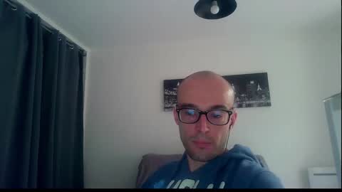 ssenzo online show from February 23, 2025, 4:46 pm