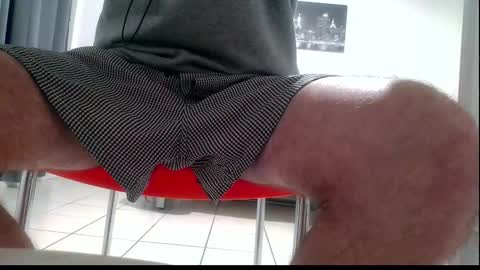 ssenzo online show from September 14, 2025, 7:57 pm