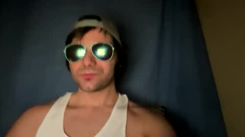 sshhjjnnss online show from September 10, 2025, 4:18 pm