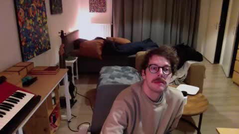 Roger online show from December 6, 2024, 8:18 pm