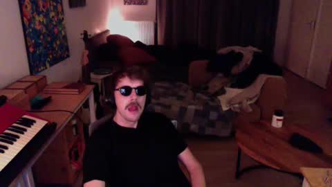 Roger online show from December 8, 2024, 2:18 am