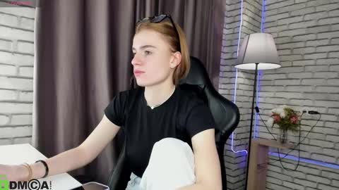 Stacey GMT5 Mo Tu We Th Fr Sa 3am -10am online show from February 2, 2026, 12:20 am