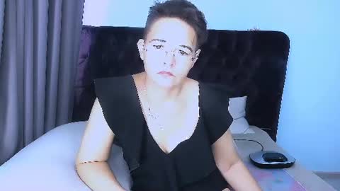 Snapshot of staceydarling chatting on July 27, 2026, 5:25 am staceydarling online show from July 27, 2026, 5:25 am