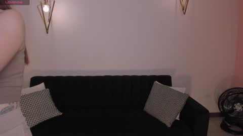 Stacy Woods online show from December 5, 2024, 10:23 am