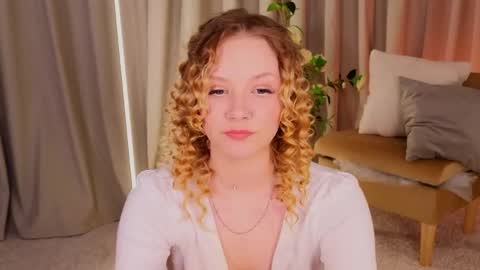 Snapshot of staceyyjones chatting on May 14, 2026, 9:38 am Stacey online show from May 14, 2026, 9:38 am