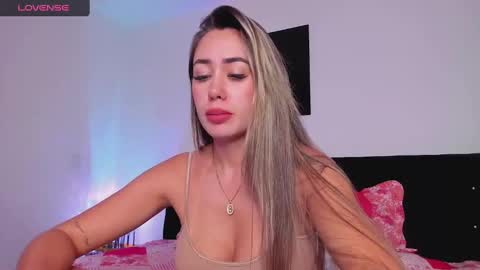 TWstacymalibu110 online show from March 12, 2025, 11:22 pm