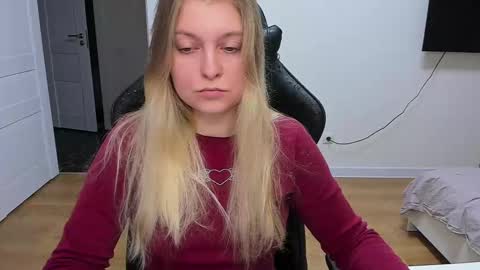 Stacy  online show from February 27, 2025, 3:05 pm