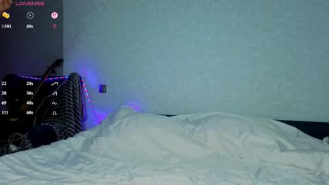 Snapshot of stacy_sexylips chatting on June 7, 2026, 10:02 pm Sexy lips online show from June 7, 2026, 10:02 pm