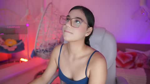 stacycooper_ online show from June 3, 2026, 7:08 pm