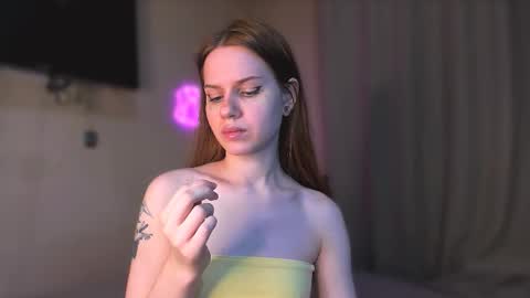 stacyloveforu online show from September 9, 2025, 11:26 pm