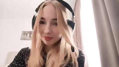 Snapshot of stacyscholle chatting on February 10, 2026, 6:06 am Mila online show from February 10, 2026, 6:06 am