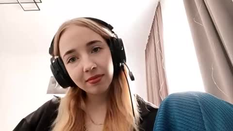 Snapshot of stacyscholle chatting on February 18, 2026, 6:09 am Mila online show from February 18, 2026, 6:09 am