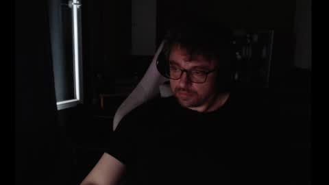 Snapshot of staniark_ chatting on June 2, 2026, 5:37 pm staniark_ online show from June 2, 2026, 5:37 pm