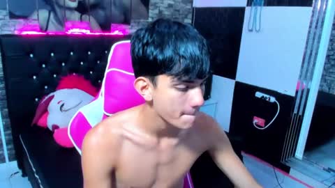 Snapshot of star_blew chatting on December 4, 2024, 2:26 pm star_blew online show from December 4, 2024, 2:26 pm