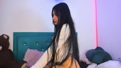 Snapshot of star_darling chatting on February 1, 2025, 7:44 pm S T A R online show from February 1, 2025, 7:44 pm