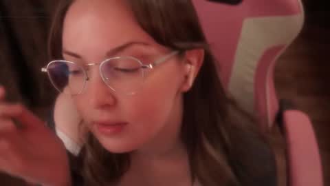 Alice online show from October 27, 2025, 10:25 pm