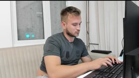 Snapshot of starkiller777550 chatting on October 9, 2025, 5:44 pm Marius online show from October 9, 2025, 5:44 pm