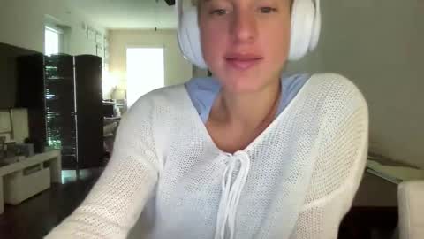 Stassiethatsororitygirl online show from October 16, 2025, 1:56 pm