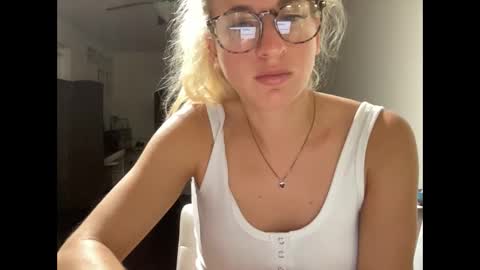 Stassiethatsororitygirl online show from November 10, 2025, 9:52 am