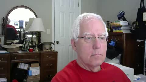 Snapshot of stasw20 chatting on September 10, 2025, 2:17 pm stasw20 online show from September 10, 2025, 2:17 pm
