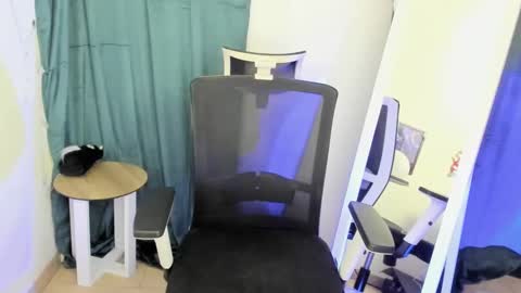 Stasy online show from March 9, 2025, 5:06 pm