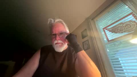 Snapshot of steamboiler chatting on July 25, 2026, 10:35 am Tom online show from July 25, 2026, 10:35 am