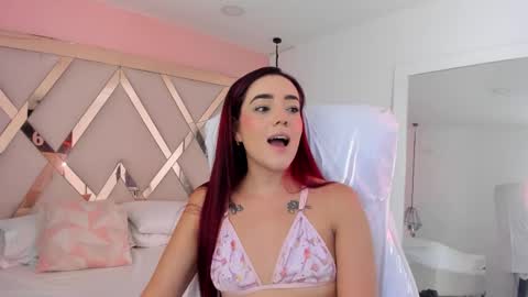 stefany online show from September 17, 2025, 2:19 pm
