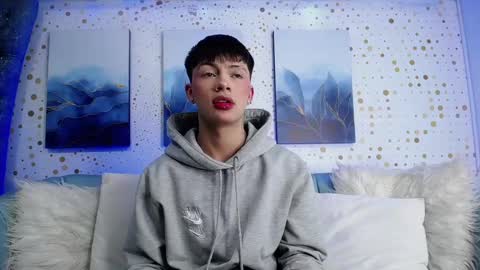 Snapshot of steev_novoa chatting on December 3, 2024, 4:14 am Steev online show from December 3, 2024, 4:14 am