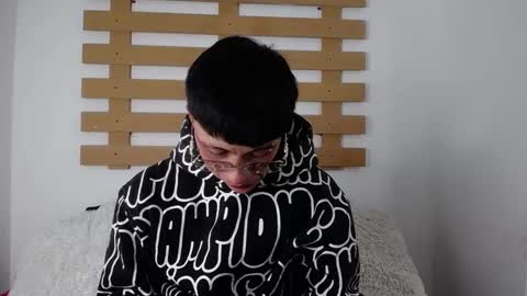 Snapshot of steev_novoa chatting on January 26, 2025, 3:27 am Steev online show from January 26, 2025, 3:27 am