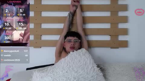 Snapshot of steev_novoa chatting on January 26, 2025, 9:29 am Steev online show from January 26, 2025, 9:29 am