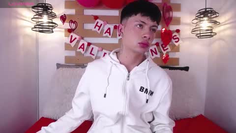 Snapshot of steev_novoa chatting on February 12, 2025, 3:51 am Steev online show from February 12, 2025, 3:51 am