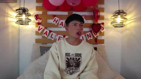 Snapshot of steev_novoa chatting on February 19, 2025, 4:23 am Steev online show from February 19, 2025, 4:23 am