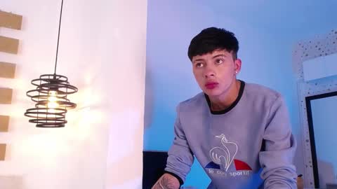 Snapshot of steev_novoa chatting on March 4, 2025, 2:10 pm Steev online show from March 4, 2025, 2:10 pm