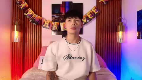 Snapshot of steev_novoa chatting on October 24, 2025, 7:32 pm Steev online show from October 24, 2025, 7:32 pm