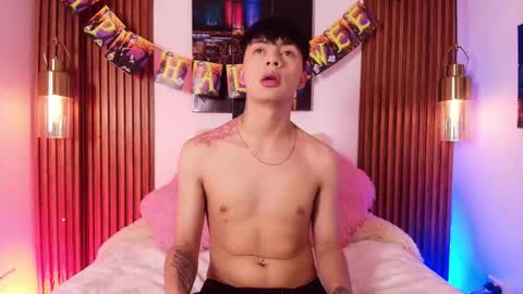 Snapshot of steev_novoa chatting on October 25, 2025, 8:03 pm Steev online show from October 25, 2025, 8:03 pm