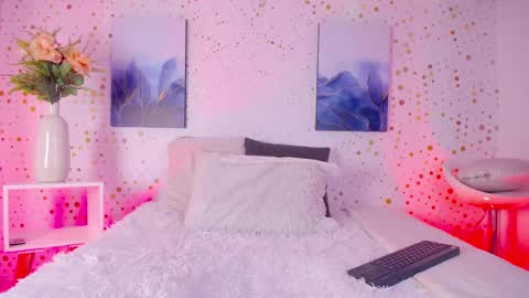 Snapshot of steev_novoa chatting on February 4, 2026, 3:23 am Steev online show from February 4, 2026, 3:23 am