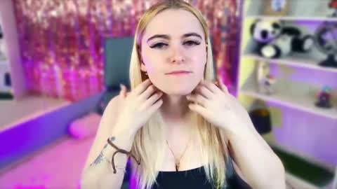 stef_nicks online show from March 22, 2026, 9:02 am