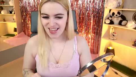 stef_nicks online show from April 11, 2026, 9:02 am