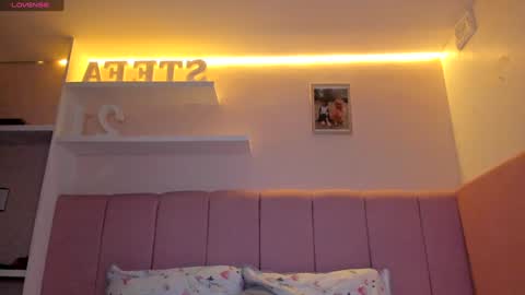 Stefa Gomez  online show from December 9, 2024, 12:08 pm