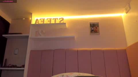 Stefa Gomez  online show from December 28, 2024, 5:35 pm