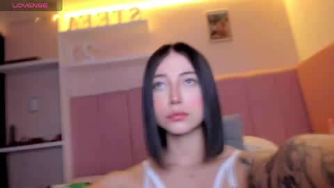 Stefa Gomez  online show from February 8, 2025, 11:55 am