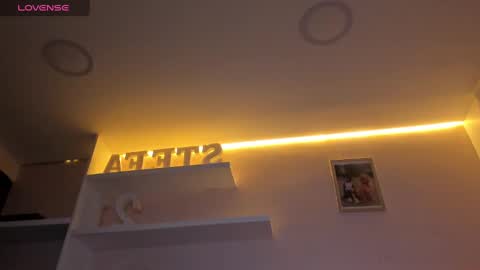 Stefa Gomez  online show from February 22, 2025, 5:57 pm