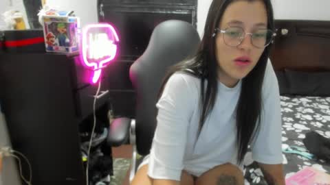 julieth-cancer online show from April 7, 2026, 1:50 am